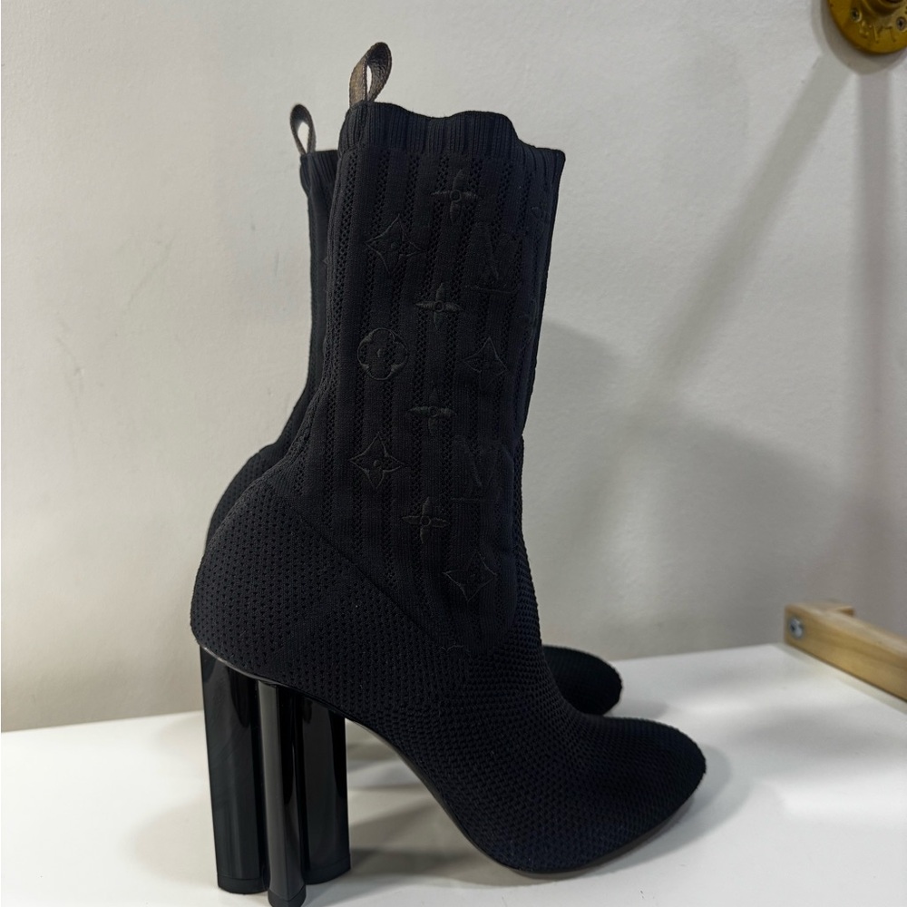 Louis Vuitton Knit Monogram Boots - Picture 4 of 6